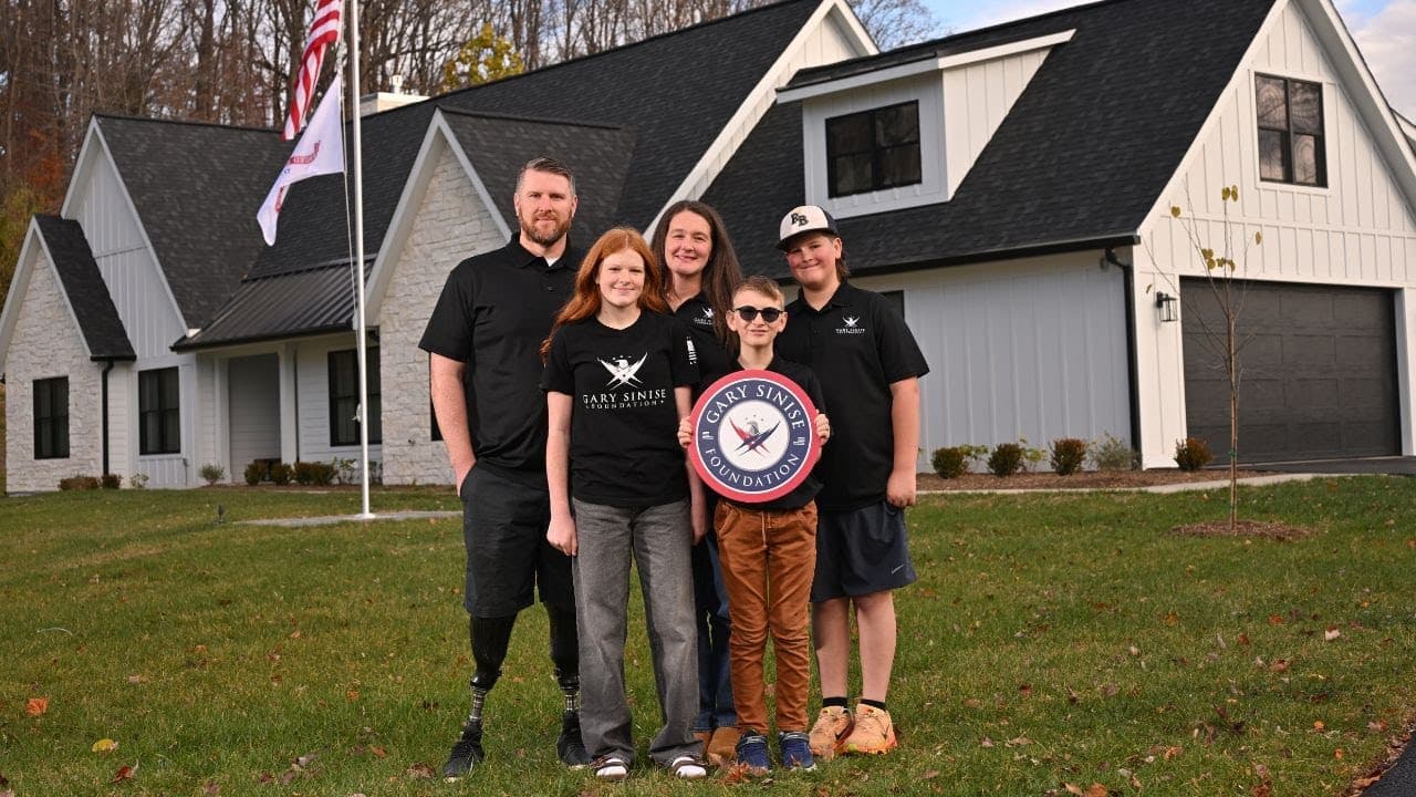 A Hero’s Welcome — Army Captain's New Home Thanks to Gary Sinise