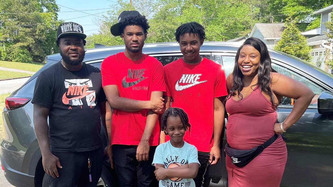 Financial aid from Gary Sinise Foundation supports Georgia veteran and family